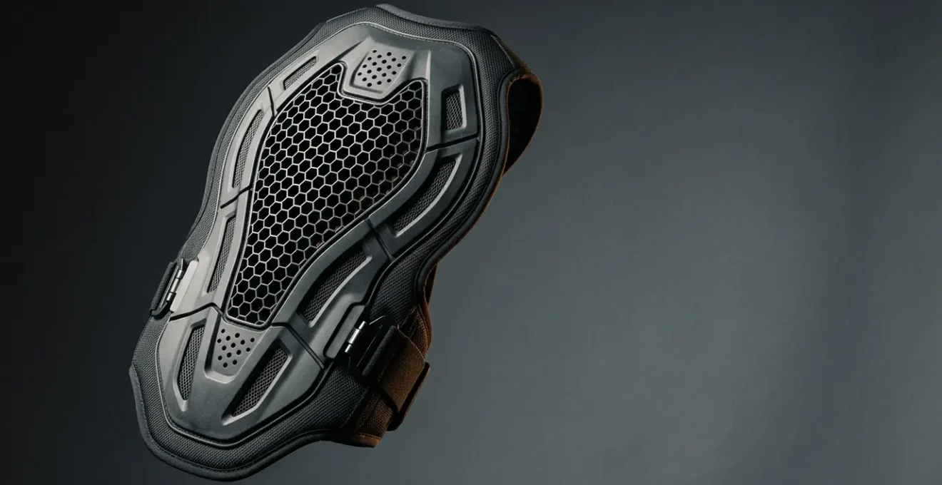 Protection dorsale de moto certifiée niveau 2 avec structure ventilée et technologie d'absorption des chocs